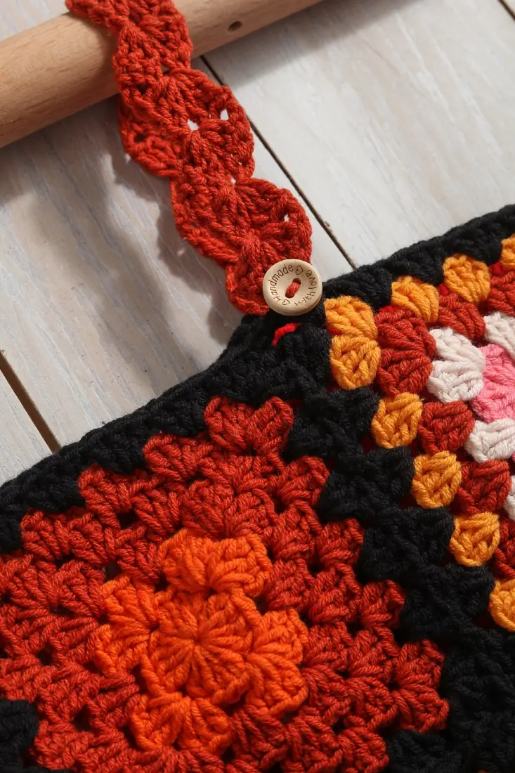 Renkli Granny Kare Crop