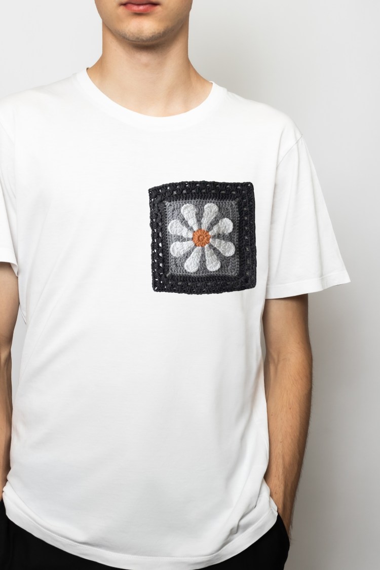 Papatya Desenli T-shirt