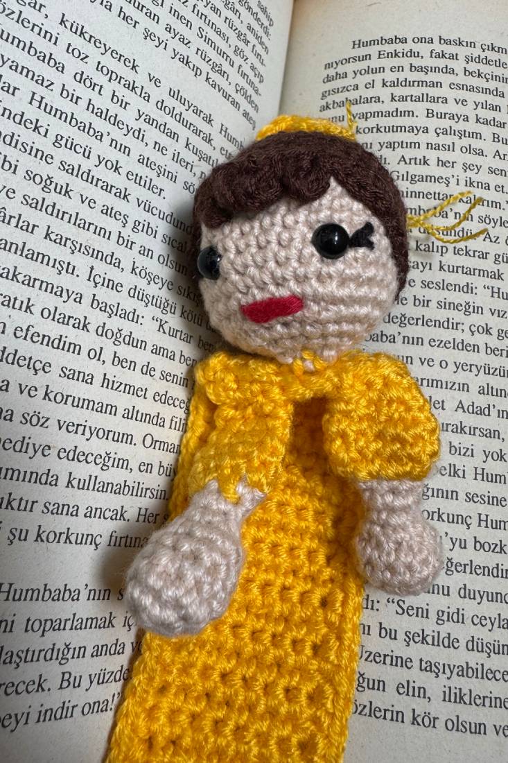 Amigurumi Balerin Topuzlu Kız Kitap Ayracı sarı 3 Amigurumi Balerin Topuzlu Kız Kitap Ayracı