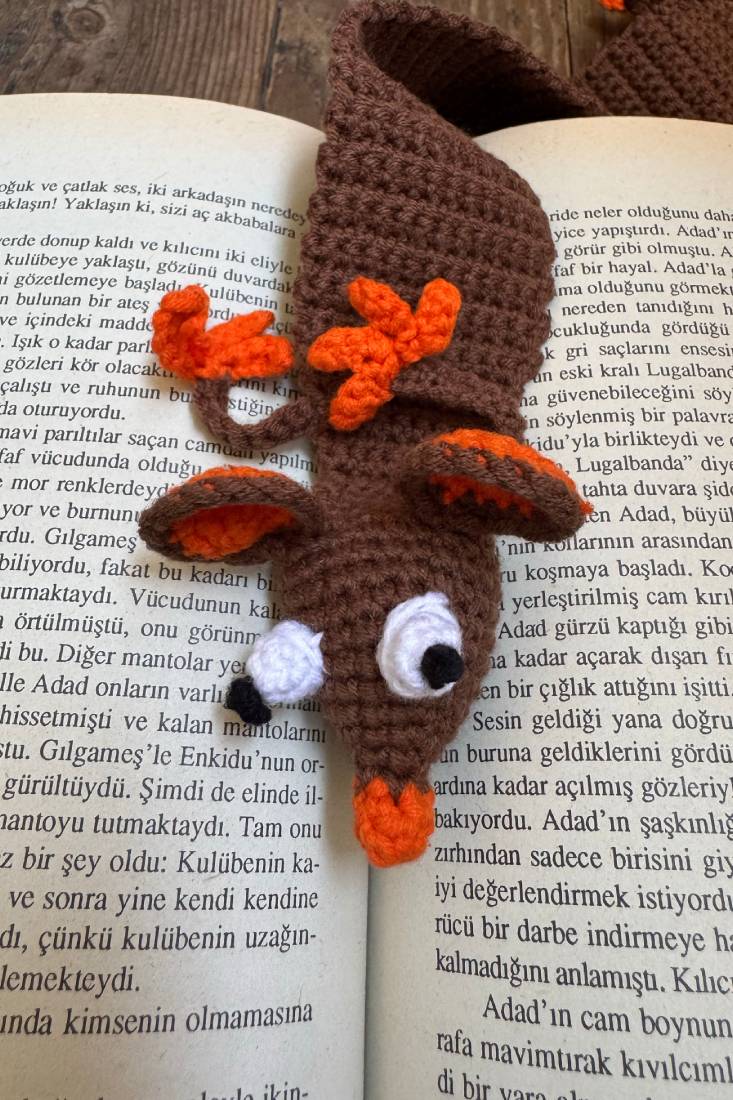 El Yapımı Amigurumi Kahverengi Fare Kitap Ayracı 2 El Yapımı Amigurumi Kahverengi Fare Kitap Ayracı
