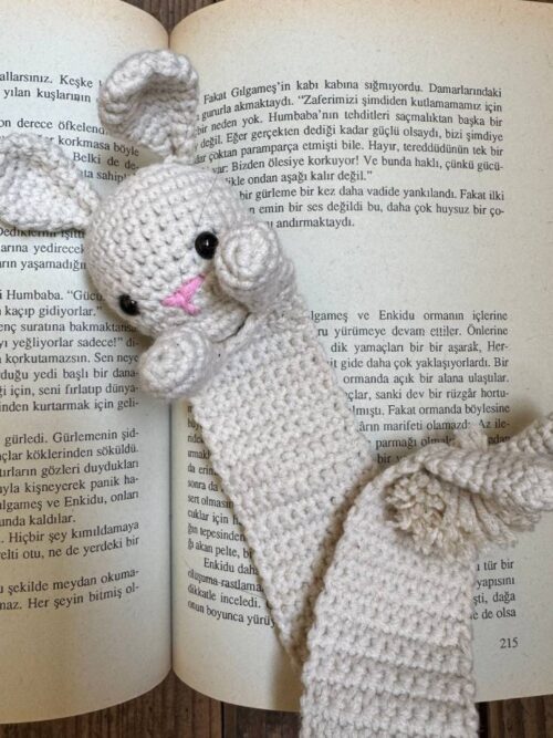 El Yapımı Amigurumi Tavşan Kitap Ayracı