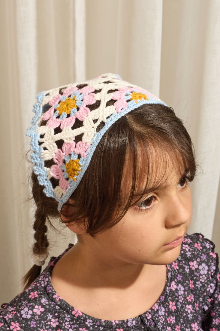 El Yapımı Çiçek Motifli Organik Pamuk Bandana