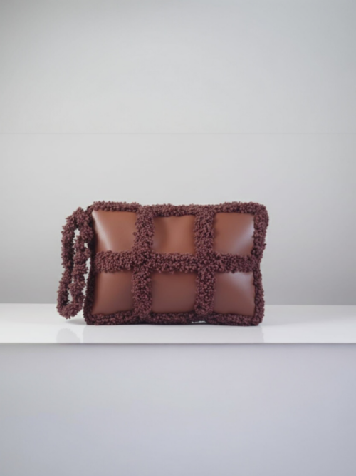 Deri Detaylı Teddy Clutch Çanta | 27x19 cm | Tavşan Tüyü İp | El Yapımı Kışlık El Çantası