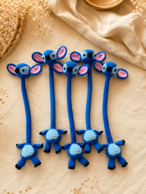 El Yapımı Amigurumi Mavi Figürlü Çanta ve Araba Süsü